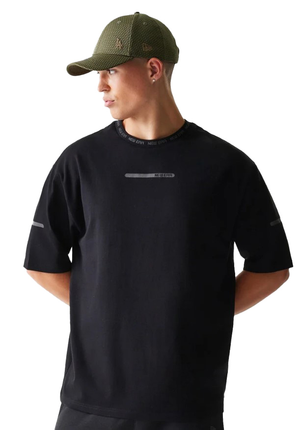 חולצת ניו ארה New Era Tech Black Oversized T-Shirt | גברים