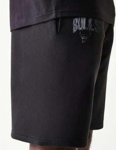מכנסי ניו ארה New Era NBA Chicago Bulls Black Shorts | גברים