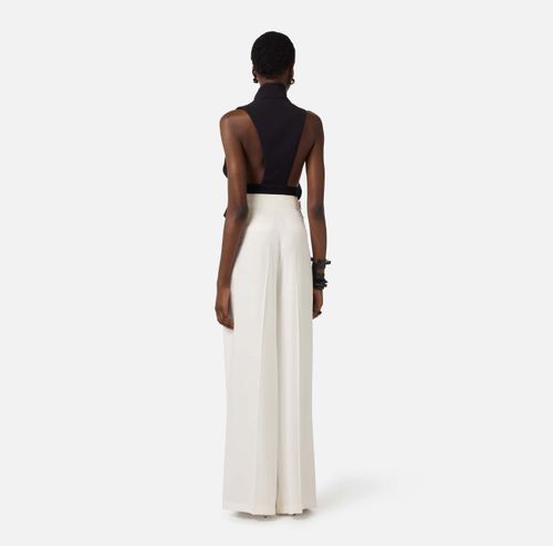 Waistcoat in lightweight crêpe fabric with satin lapels