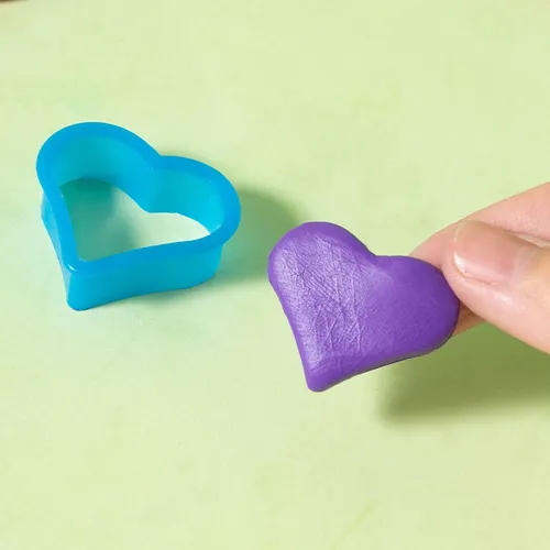 מארז 12 צבעי פלסטלינה 160 גרם עם מערוך ואביזרים