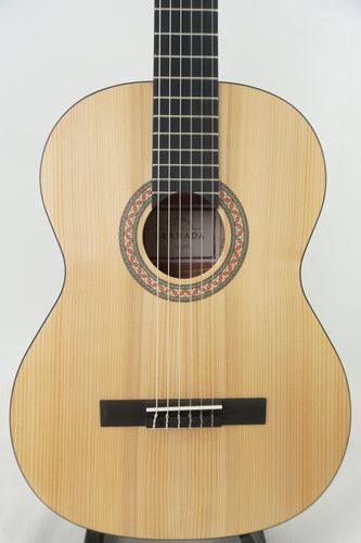 גיטרה קלאסית + נרתיק גימור מט GRANADA GCS260 Solid Spruce Top