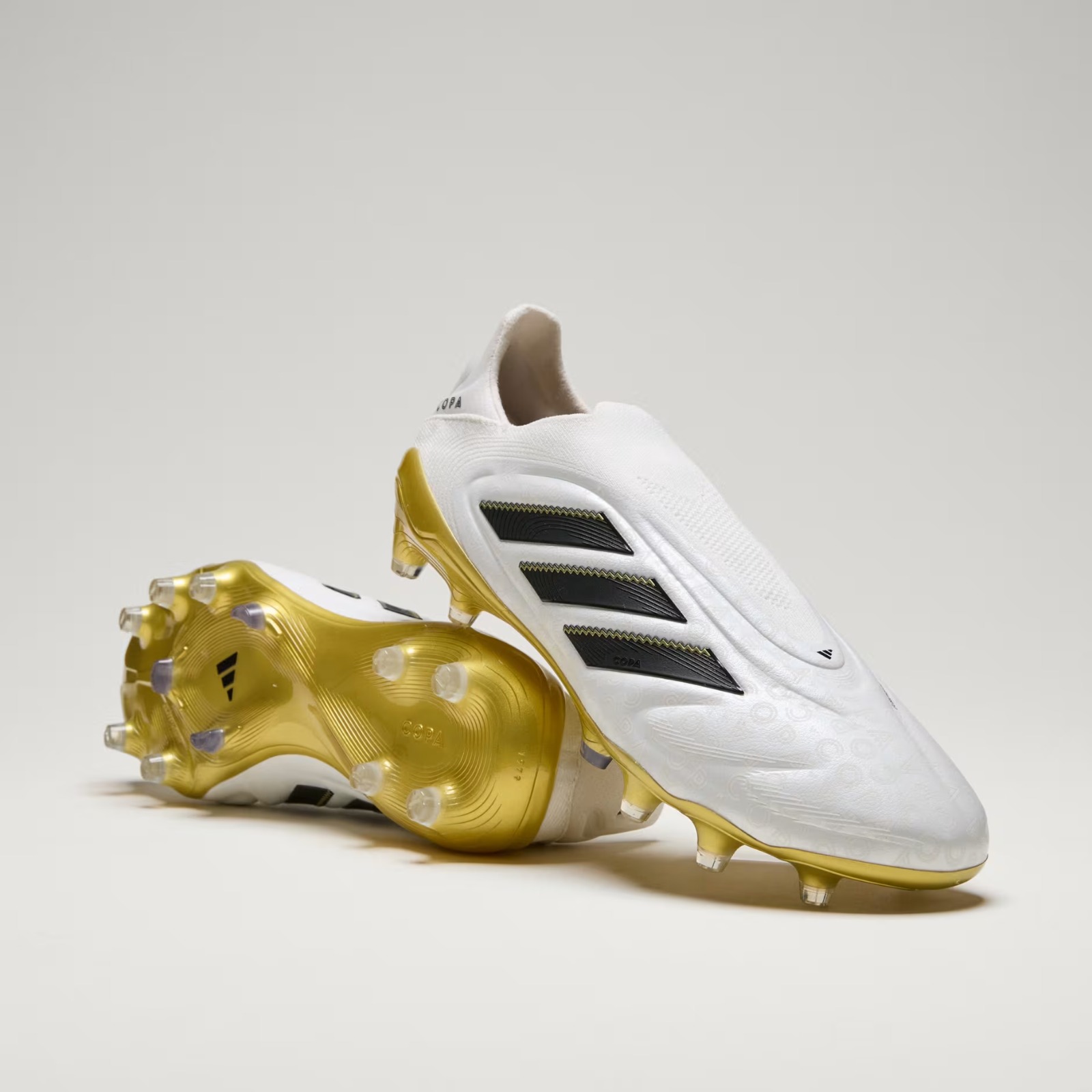 נעלי כדורגל מקצועיות ללא שרוכים  adidas COPA PURE III ELITE LL FG