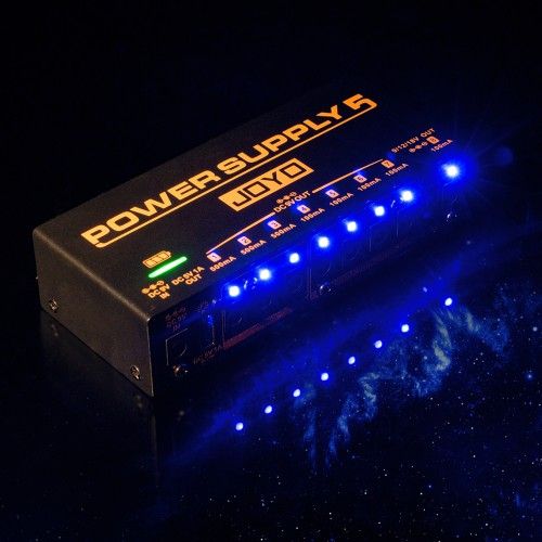 ספק כוח נטען JOYO JP-05 לפדלים - 8 יציאות מבודדות עם סוללה 4400 אמפר ויציאת USB, מיועד לפדלבורד מקצועי עם חופש תנועה מוחלט