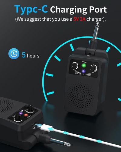 מגבר גיטרה מיני JOYO JA-05G - מכשיר קומפקטי שחור המתחבר ישירות לגיטרה עם פקדי שליטה ויציאת אוזניות, מושלם לאימונים ונגינה ניידת