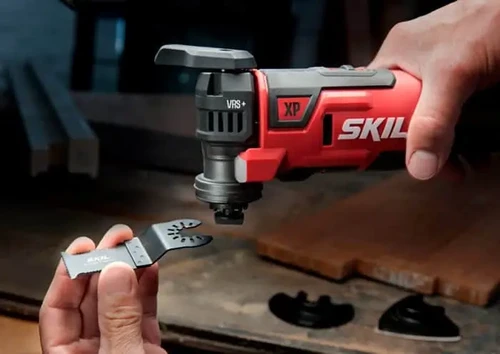 מולטיטול נטען SKIL 20V עם מנגנון החלפת להב מהיר, מתאים לחיתוך מדויק בעץ ומתכת