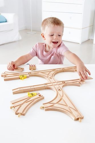 מארז 14 פסי רכבת מעץ לבניית מסלולים מתקדמת