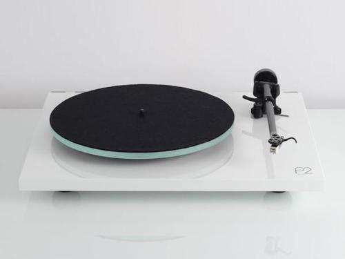 פטיפון מבית  REGA RESEARCH דגם PLANAR 2