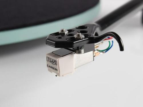 פטיפון מבית  REGA RESEARCH דגם PLANAR 2