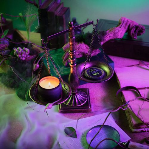 נר בקופסת פח 'Palo Santo Spells 'WICKED - מהדורה מוגבלת 