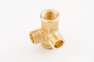 תושבת 90 כפולה מידה 1/2-1/2-1/2 הברגה SP