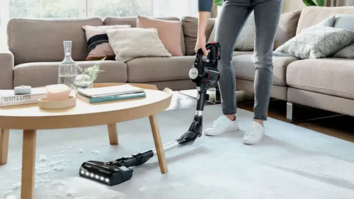 שואב אבק אלחוטי עם מוט גמיש דגם BOSCH BCS712XXL בוש יבואן רישמי !