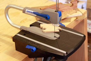 מסור נימה עם מסורית Dremel MS20