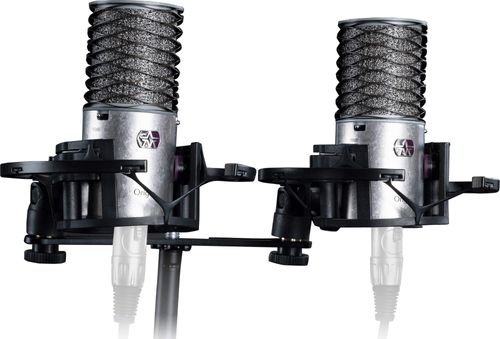 זוג מיקרופונים ORIGIN עם מגני רוח וחנוכיה מבית ASTONMICS
