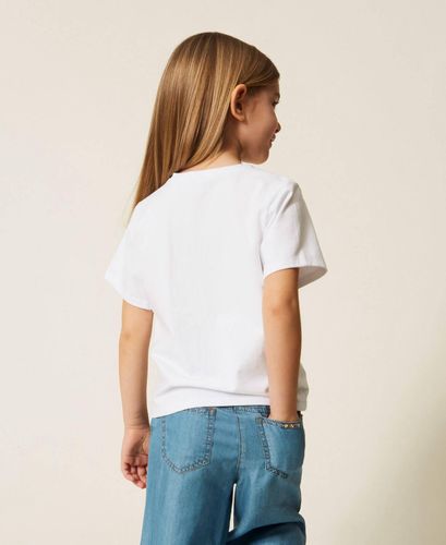 Girls' T-shirt with embroidery