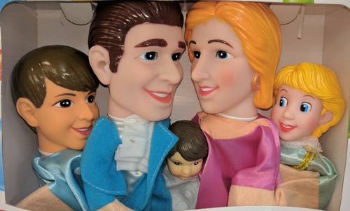 סט 5 בובות תאטרון - המשפחה שלי