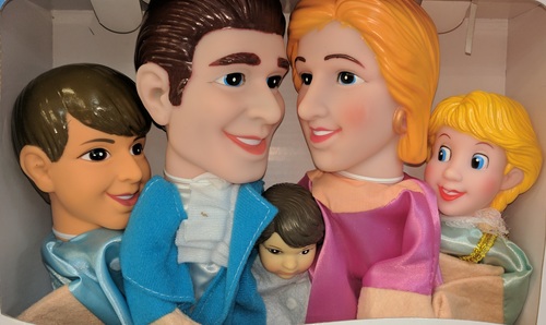 סט 5 בובות תאטרון - המשפחה שלי