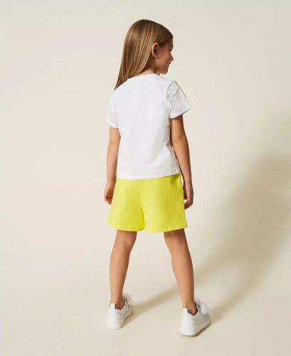 Girls' T-shirt with embroidery and plush fabric shorts