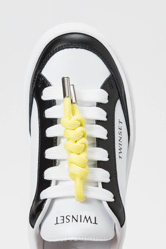 GIRLS SNEAKERS