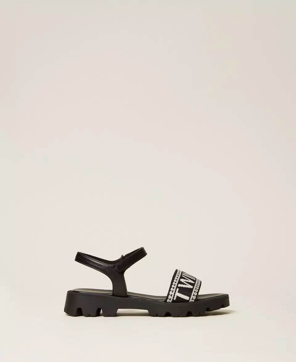 Leather sandals with jacquard logo