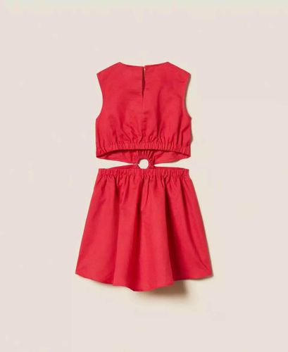 Short linen dress with cut-out