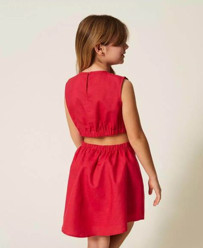 Short linen dress with cut-out