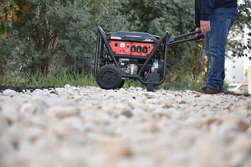 גנרטור בנזין כולל מייצב מתח 4500W דגם TG-5500SAVR T42005.A