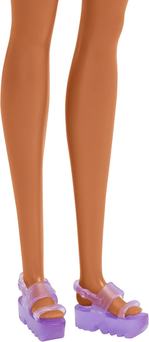 ברבי פשניסטה ברונטית עם שמלת כתף BARBIE סגולה