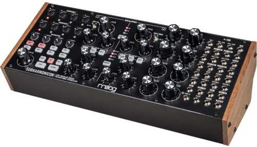 Moog Subharmonicon זווית 2