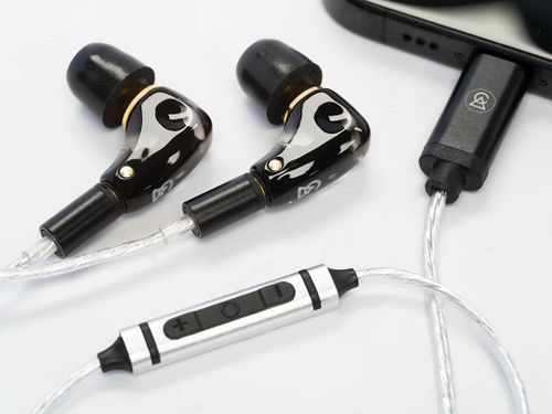 אוזניות IEM עם דרייבר סיליקון דינמי Campfire Axion