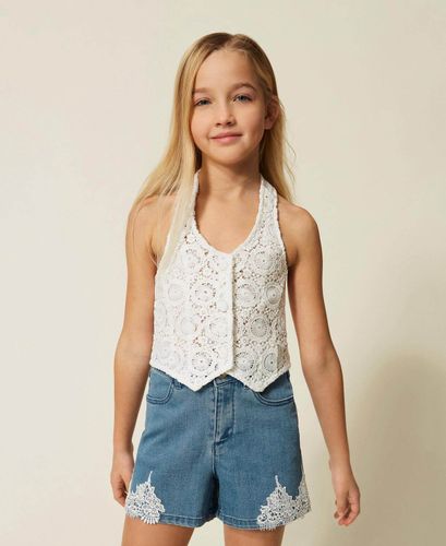 Denim shorts with lace