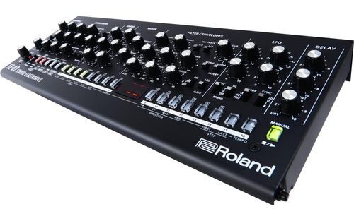 זוית נוספת Roland SE-02 Analog Synthesizer