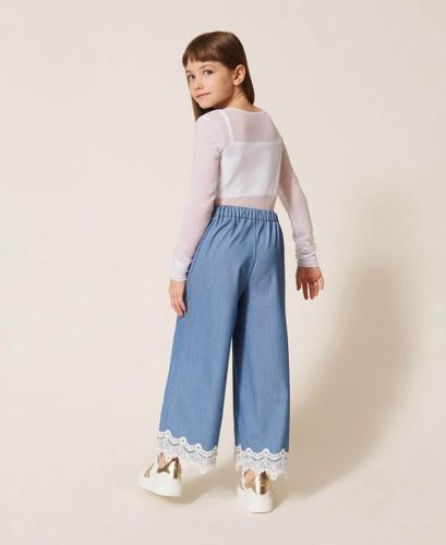 End-on-end cloth trousers with lace