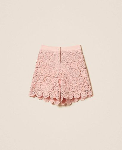 Macramé lace shorts