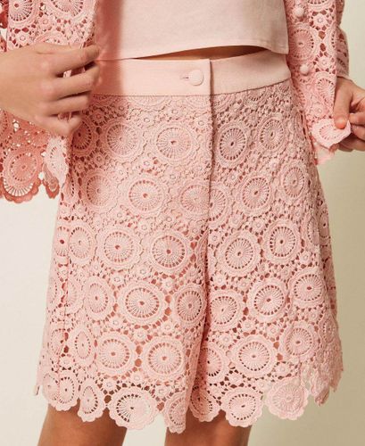 Macramé lace shorts