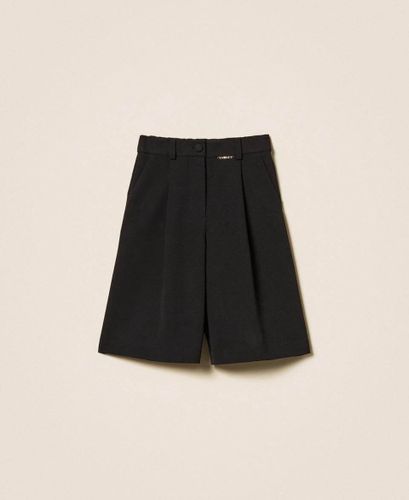 Crêpe Bermuda shorts with pleats