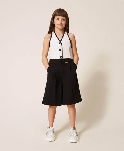 Crêpe Bermuda shorts with pleats