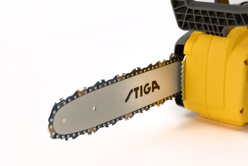 מסור שרשרת נטען STIGA CS 300e לגיזום ענפים