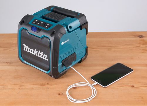 שימוש בגוף רמקול בלוטוס נטען XRM08B MAKITA 12Vmax / 14.4V / 18V 