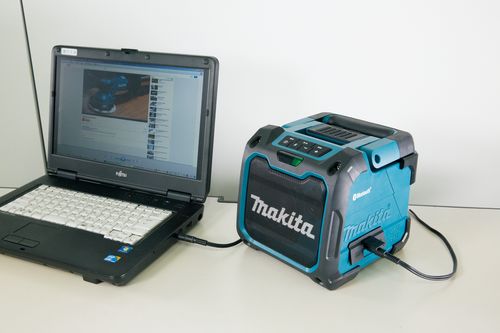 שימוש בגוף רמקול בלוטוס נטען XRM08B MAKITA 12Vmax / 14.4V / 18V 