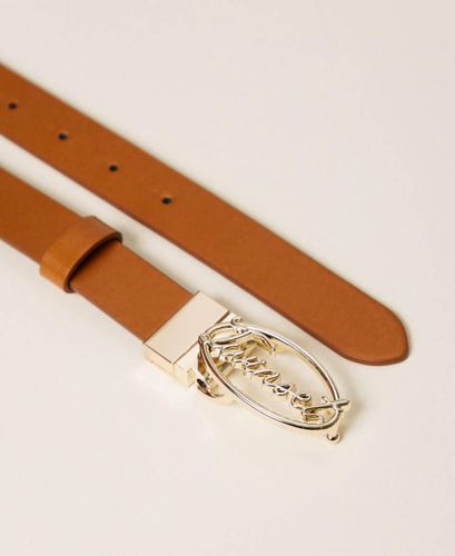 Reversible belt with lettering logo