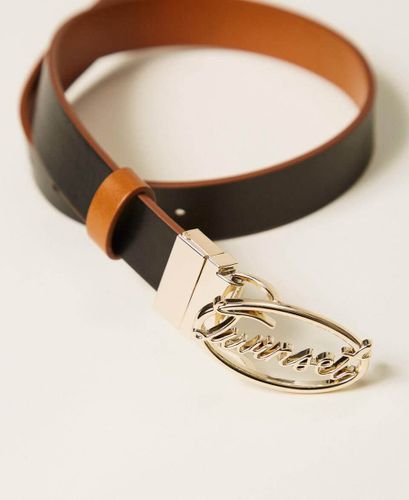 Reversible belt with lettering logo