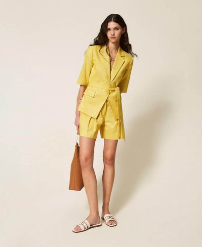 Linen blend Bermuda shorts with lurex