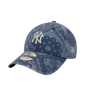 כובע NEW ERA לנשים בדוגמת בנדנה כחולה