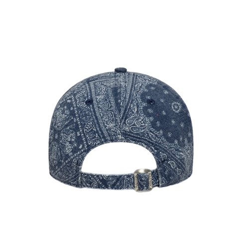 כובע NEW ERA לנשים בדוגמת בנדנה כחולה