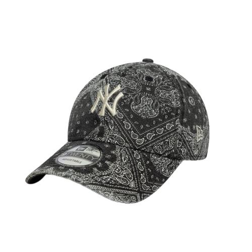 כובע NEW ERA לנשים בדוגמת בנדנה שחורה