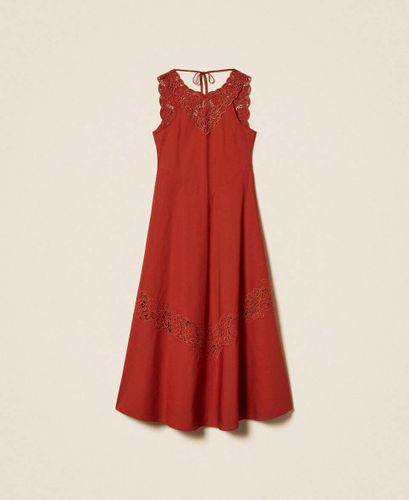 Long poplin and broderie anglaise dress