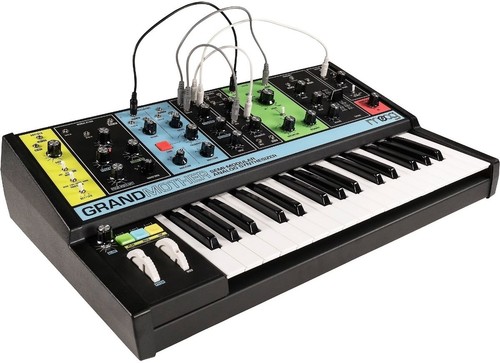 Moog Grandmother זווית 1