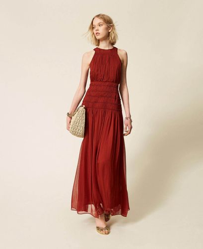 Long crépon sleeveless dress