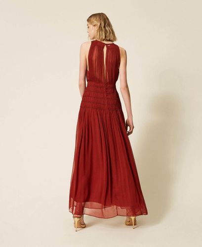 Long crépon sleeveless dress