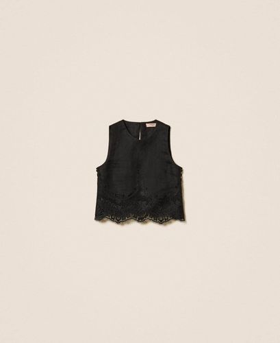 Linen top with lace